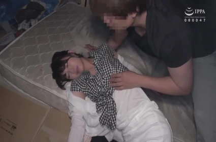 Nhân viên bán cò hấp dẫn tận hưởng cuộc hoan lạc cùng chị dâu trong phim sex Nhật Bản